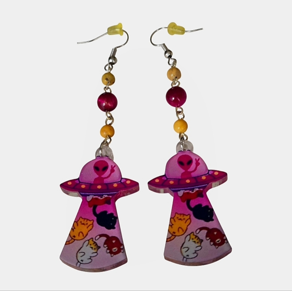 Alien Abducting Cat Earrings W/Magenta Tigers Eye & Crazy Lace Agate Beads NWOT